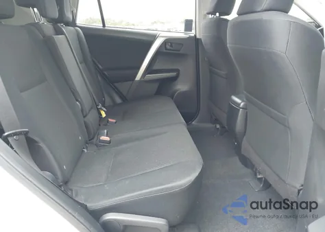 2017 Toyota Rav4 Le z USA, uszkodzony, nr VIN JTMZFREV4HJ144820